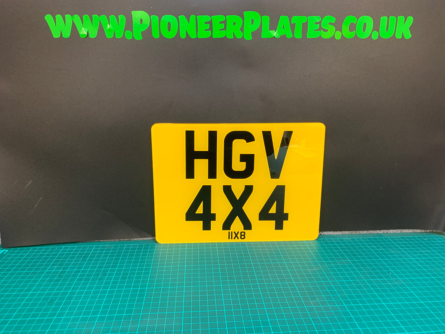 4D Square 11x8 Number Plate Set